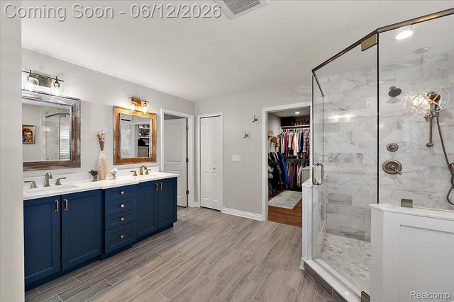 22461 Benjamin Street, St. Clair Shores, MI 48081