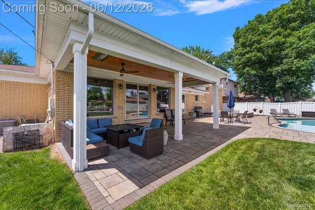 22461 Benjamin Street, St. Clair Shores, MI 48081