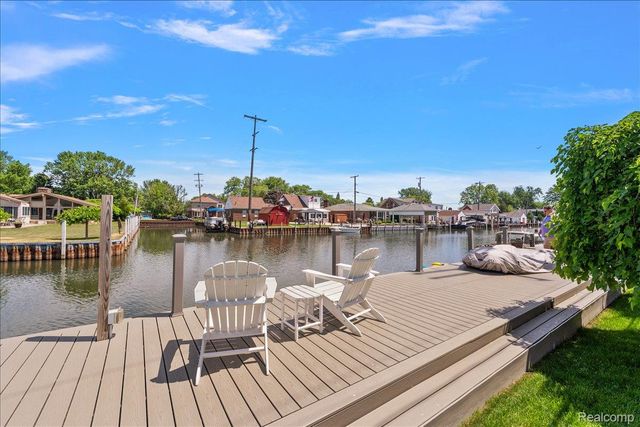 22461 Benjamin Street, St. Clair Shores, MI 48081