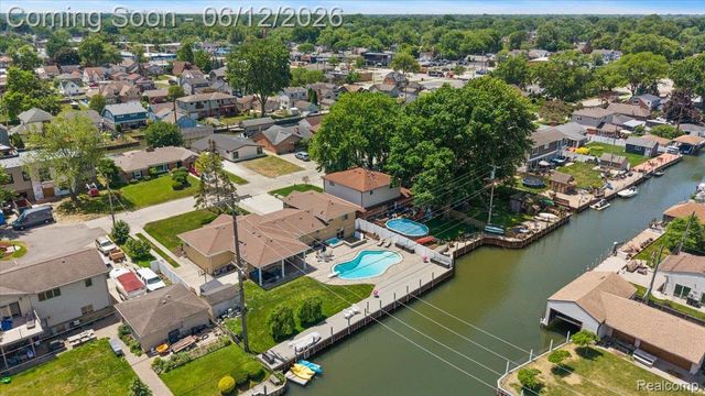 22461 Benjamin Street, St. Clair Shores, MI 48081