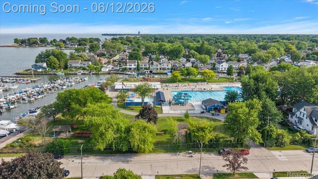 22461 Benjamin Street, St. Clair Shores, MI 48081