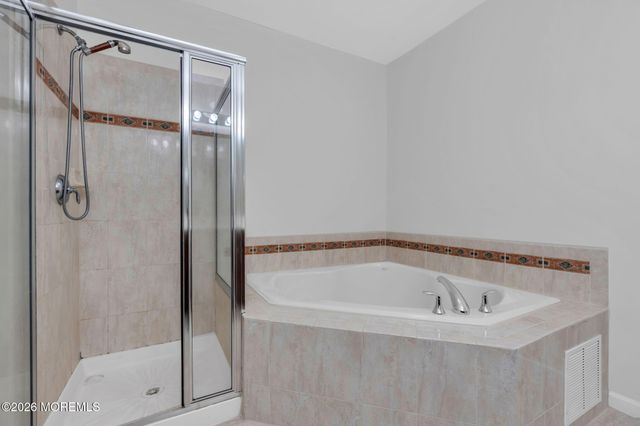 41 Bryce Lane 1401, Manahawkin, NJ 08050