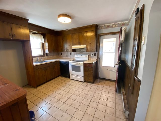 91 Kimball Road, Dedham, MA 02026