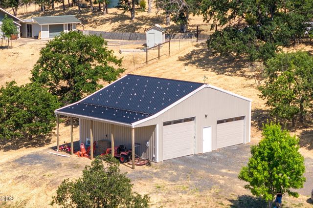 4337 Pioneer Road, Medford, OR 97501
