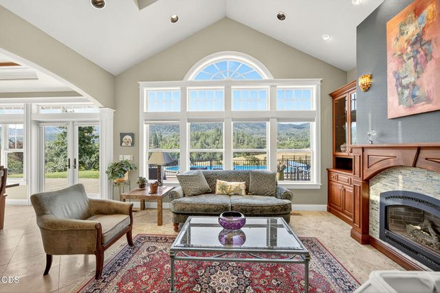 4337 Pioneer Road, Medford, OR 97501