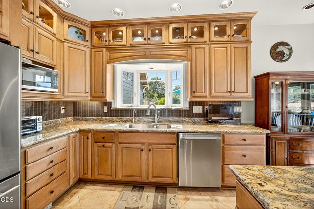 4337 Pioneer Road, Medford, OR 97501