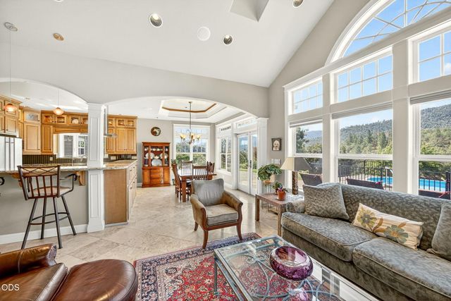 4337 Pioneer Road, Medford, OR 97501