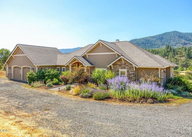4337 Pioneer Road, Medford, OR 97501