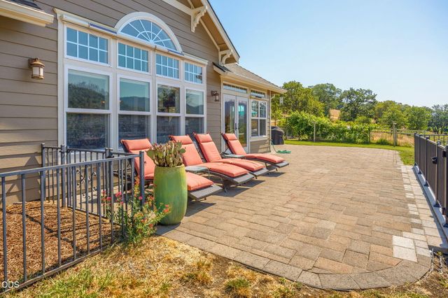 4337 Pioneer Road, Medford, OR 97501