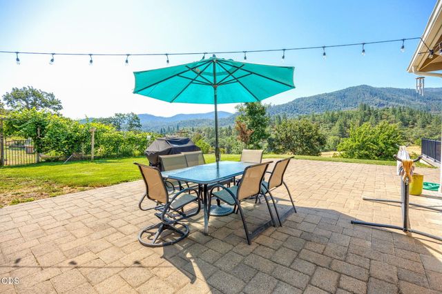 4337 Pioneer Road, Medford, OR 97501