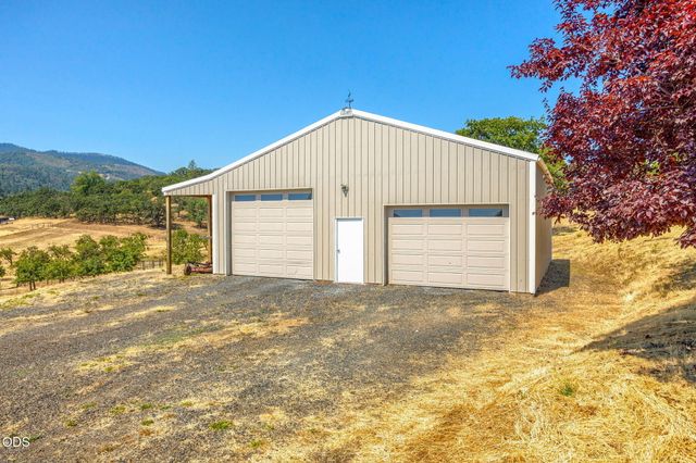 4337 Pioneer Road, Medford, OR 97501