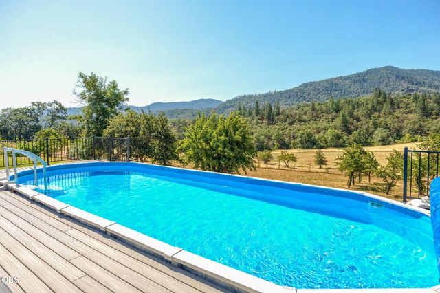 4337 Pioneer Road, Medford, OR 97501