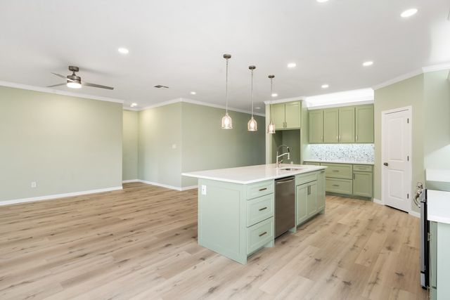 103 Wesson Street, Gun Barrel City, TX 75156