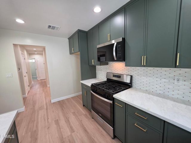 6829 Murietta Avenue, Van Nuys, CA 91405