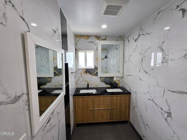 6829 Murietta Avenue, Van Nuys, CA 91405