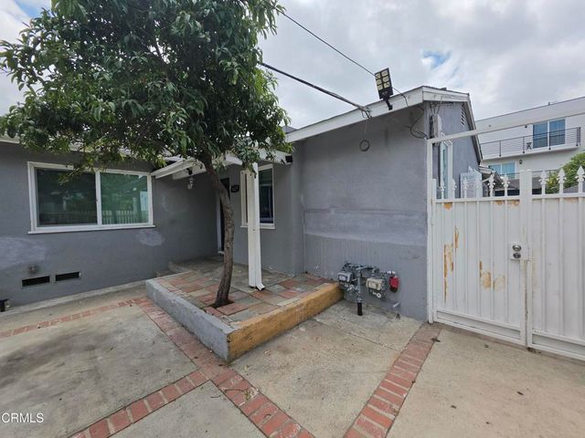 6829 Murietta Avenue, Van Nuys, CA 91405