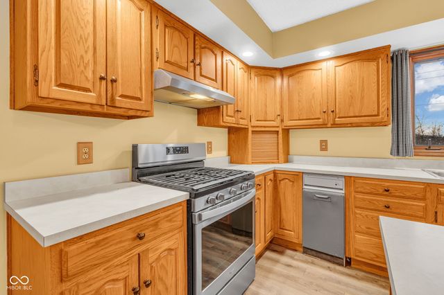 684 E Bonebrake Road, Veedersburg, IN 47987