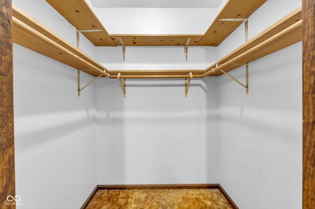 684 E Bonebrake Road, Veedersburg, IN 47987