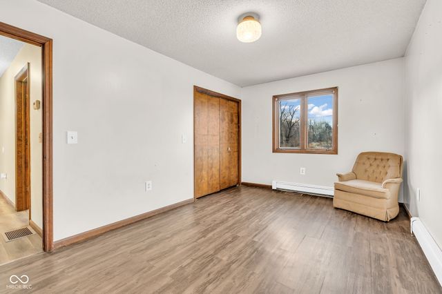 684 E Bonebrake Road, Veedersburg, IN 47987