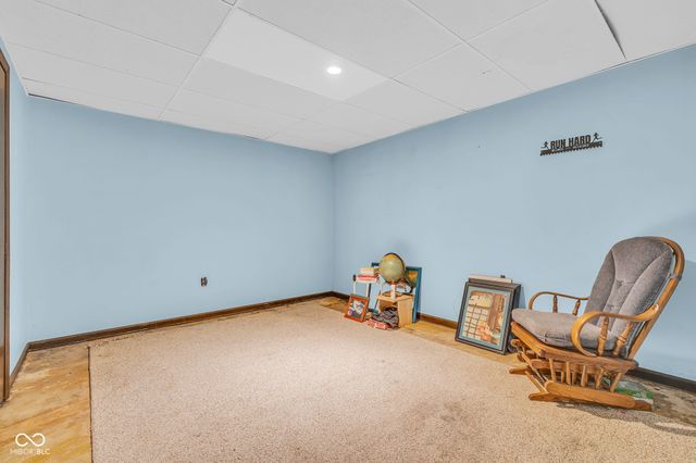 684 E Bonebrake Road, Veedersburg, IN 47987