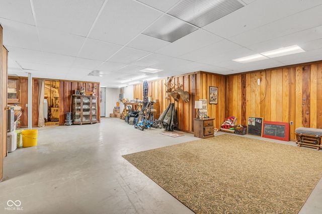 684 E Bonebrake Road, Veedersburg, IN 47987