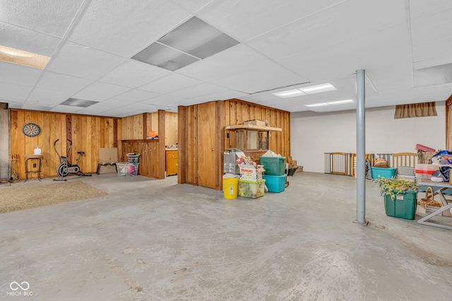 684 E Bonebrake Road, Veedersburg, IN 47987