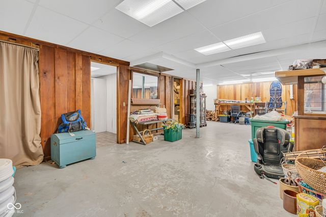 684 E Bonebrake Road, Veedersburg, IN 47987