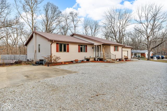 684 E Bonebrake Road, Veedersburg, IN 47987