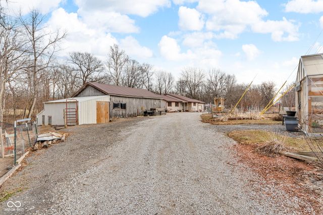 684 E Bonebrake Road, Veedersburg, IN 47987