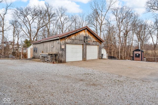 684 E Bonebrake Road, Veedersburg, IN 47987