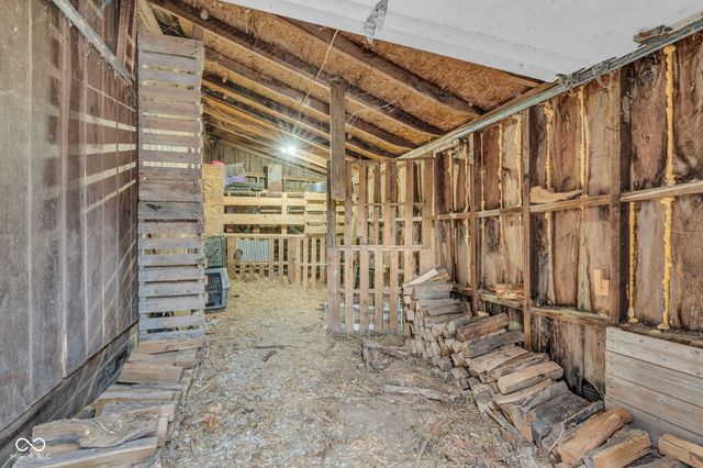 684 E Bonebrake Road, Veedersburg, IN 47987