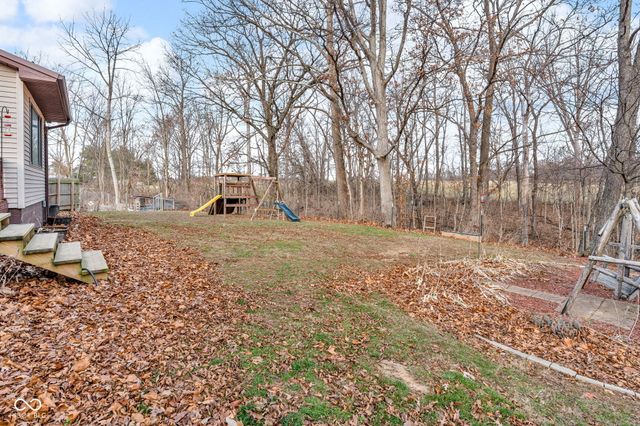 684 E Bonebrake Road, Veedersburg, IN 47987