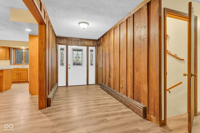 684 E Bonebrake Road, Veedersburg, IN 47987