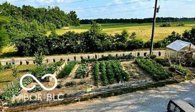 684 E Bonebrake Road, Veedersburg, IN 47987