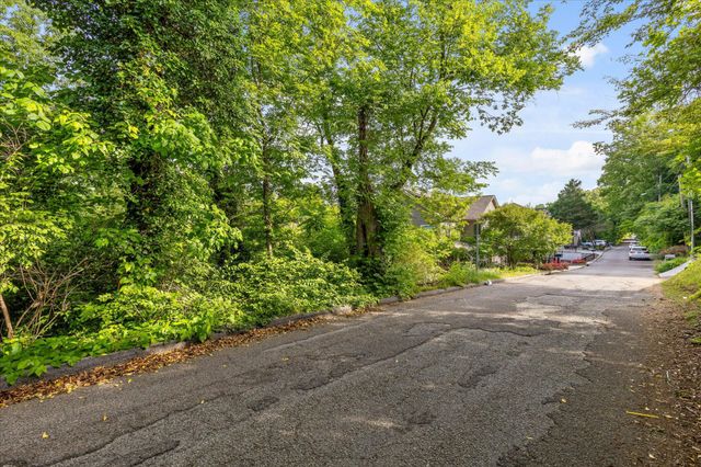 209 Thompson Street, Chattanooga, TN 37405