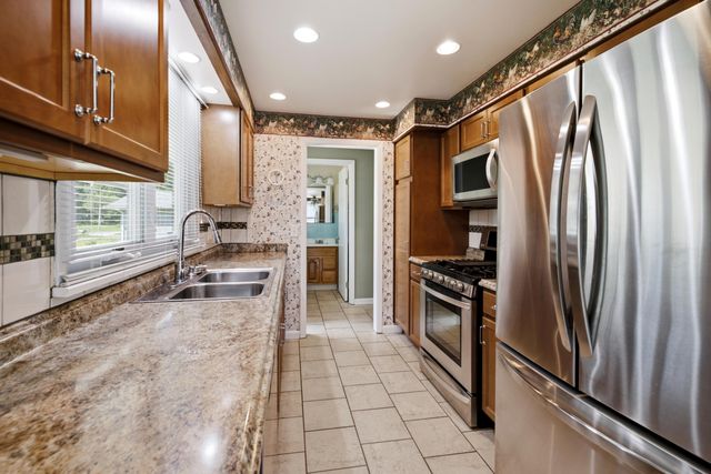 103 Meadow Lark Lane, La Porte, IN 46350