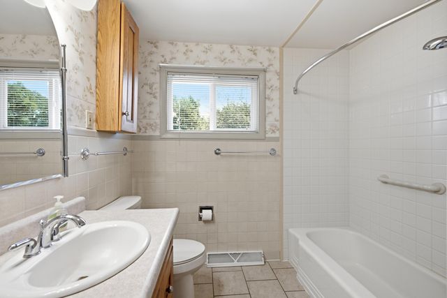 103 Meadow Lark Lane, La Porte, IN 46350