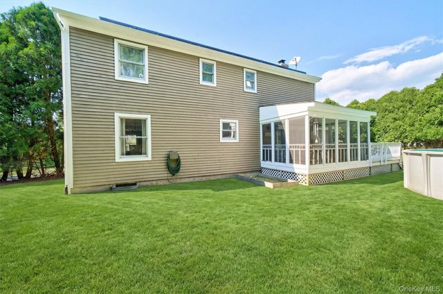 17 Kenilworth Lane, Warwick, NY 10990