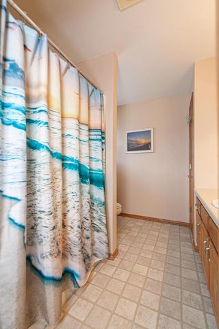 2530 GRASSY LANE, Neenah, WI 54956