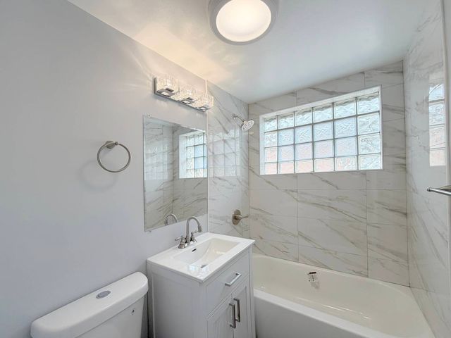 10139 S MAY Street, Chicago, IL 60643