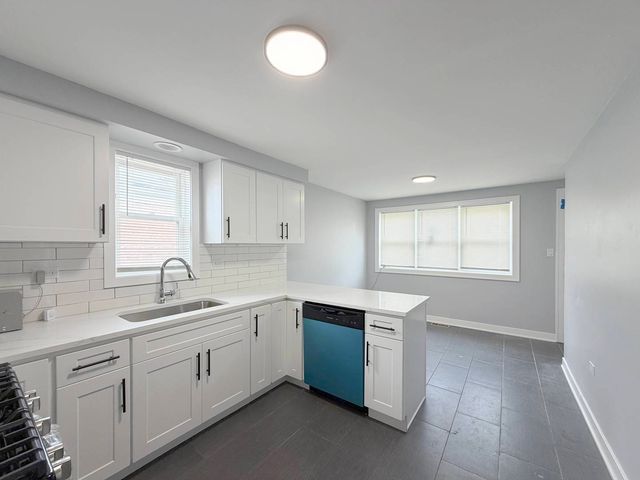 10139 S MAY Street, Chicago, IL 60643