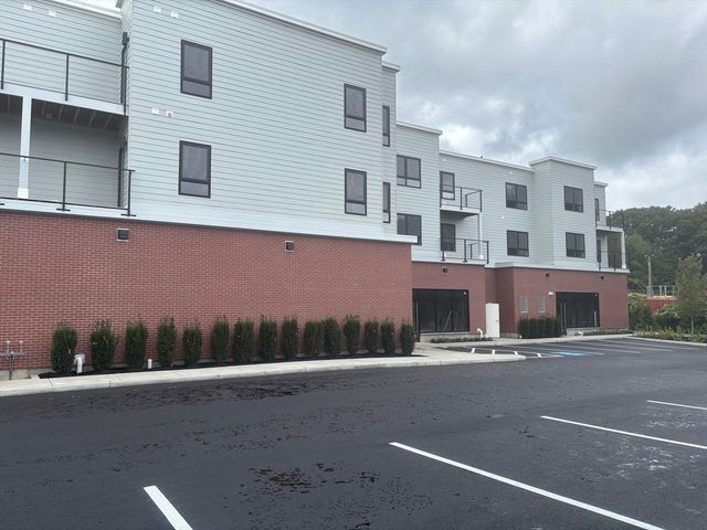 1391 Main Street 305, Walpole, MA 02081