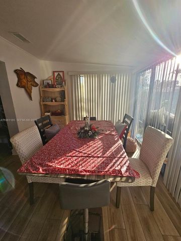 4155 NW 12th Ter, Oakland Park, FL 33309