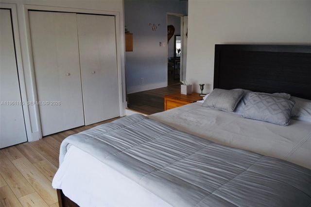 4155 NW 12th Ter, Oakland Park, FL 33309