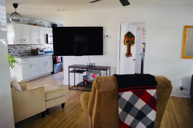 4155 NW 12th Ter, Oakland Park, FL 33309