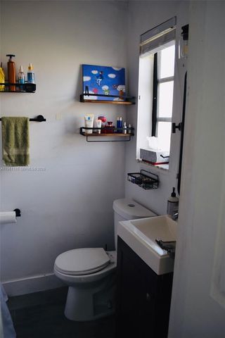 4155 NW 12th Ter, Oakland Park, FL 33309