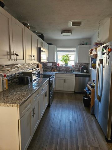 4155 NW 12th Ter, Oakland Park, FL 33309