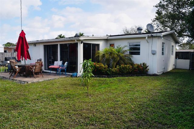 4155 NW 12th Ter, Oakland Park, FL 33309