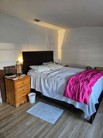 4155 NW 12th Ter, Oakland Park, FL 33309