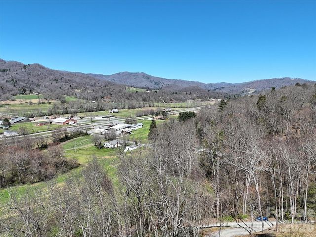 204 Minerva Drive 11, Waynesville, NC 28785
